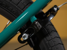 SUNDAY PRIMER - 20.75"TT GLOSS PINE GREEN