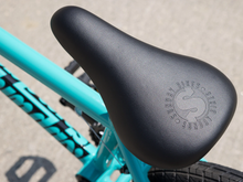 SUNDAY PRIMER 16"