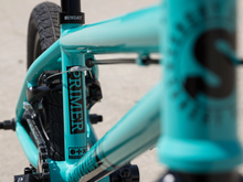 SUNDAY PRIMER 16"