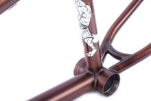 CULT DAK FRAME 21" -  TRANS BROWN - PAT FREYNE COLOURWAY