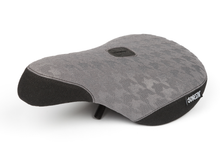 BSD JONESIN PIVOTAL SEAT