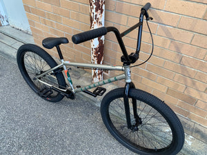 HARO DOWNTOWN 24" GLOSS GRANITE GREY