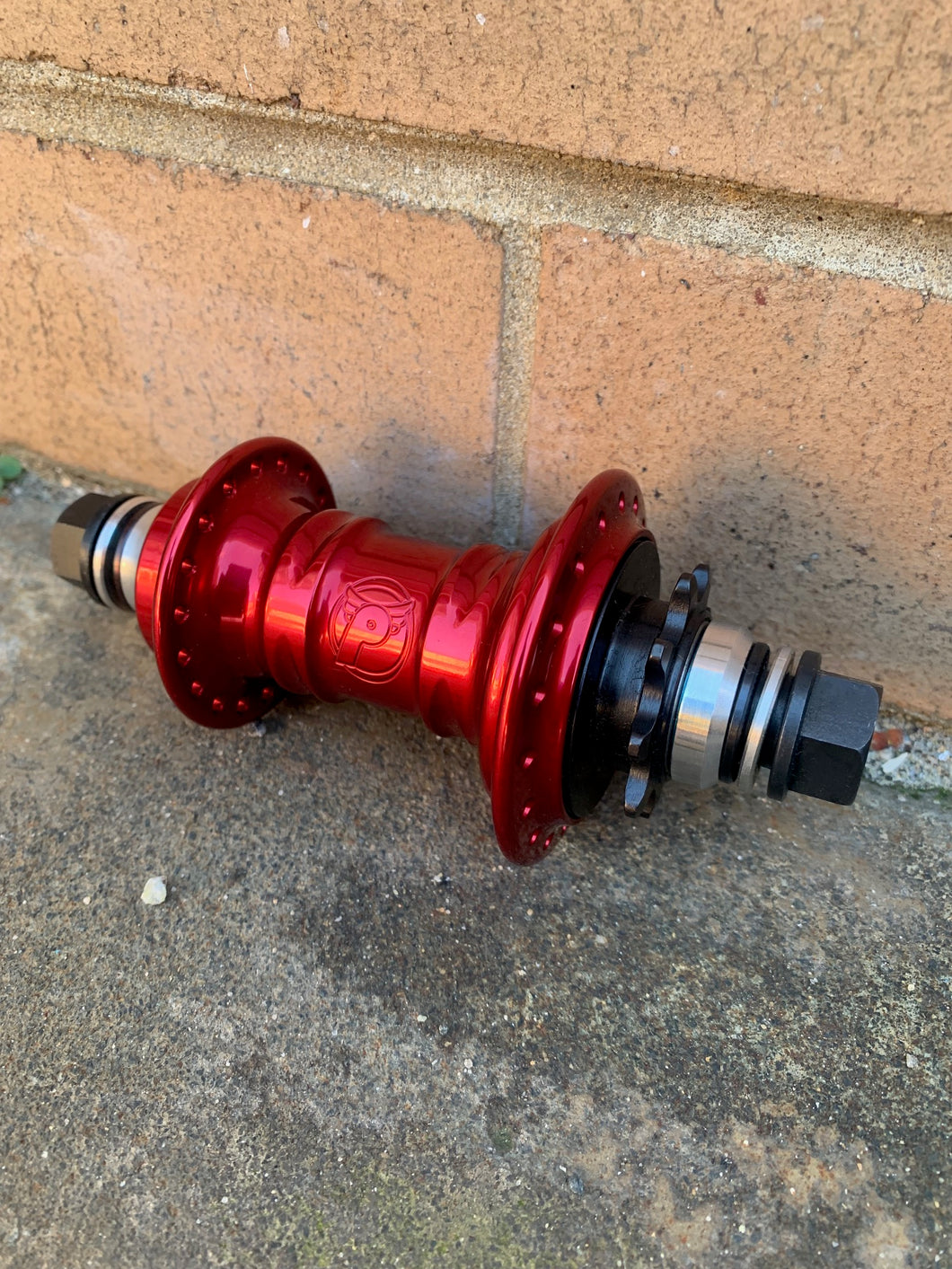 PROFILE MINI REAR HUB RED RHD