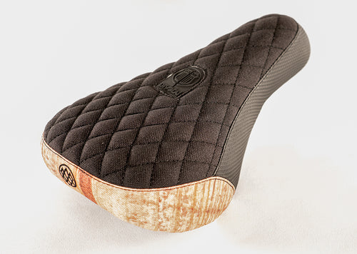 COLONY WALLWORK PIVOTAL SEAT